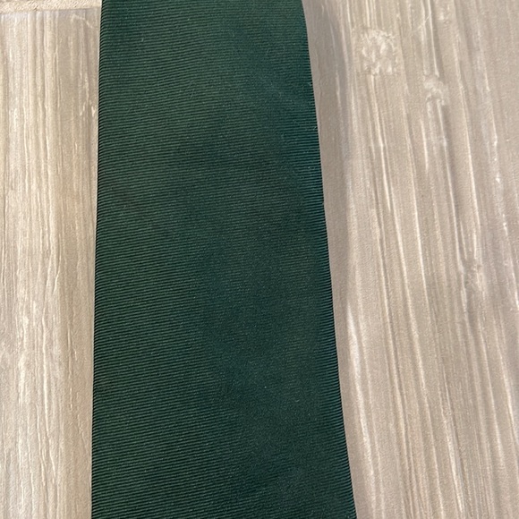 Set of 2 Men’s Ties, red print and hunter green - Picture 3 of 5